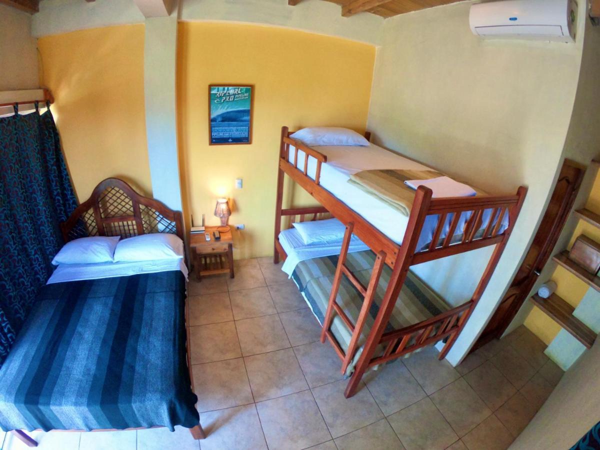 Hostal Moai 몬따니따 외부 사진