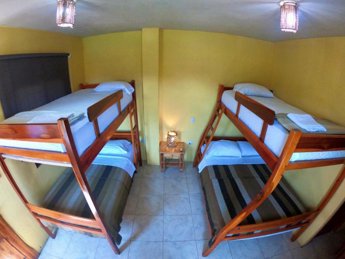Hostal Moai 몬따니따 외부 사진