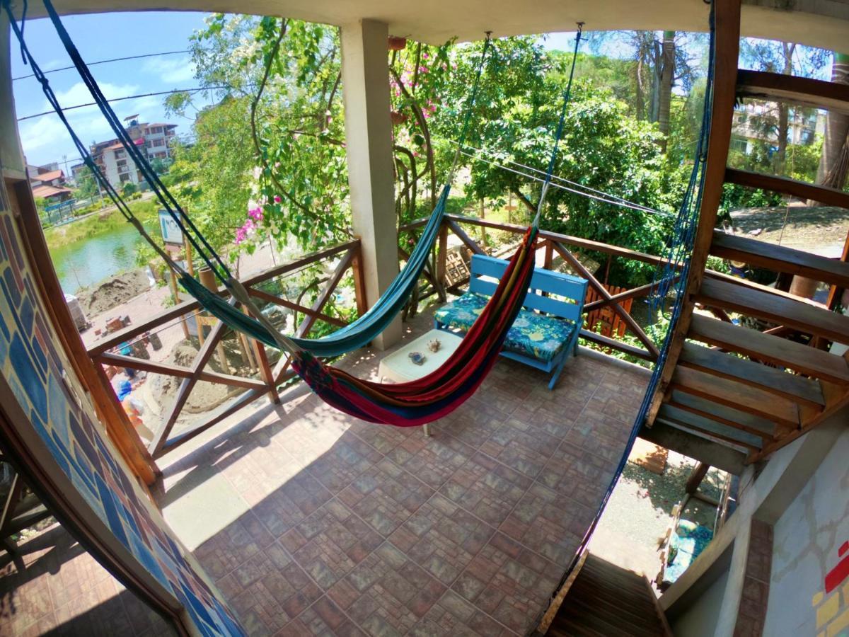 Hostal Moai 몬따니따 외부 사진