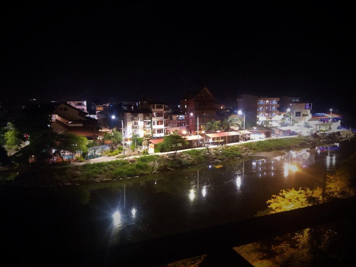 Hostal Moai 몬따니따 외부 사진